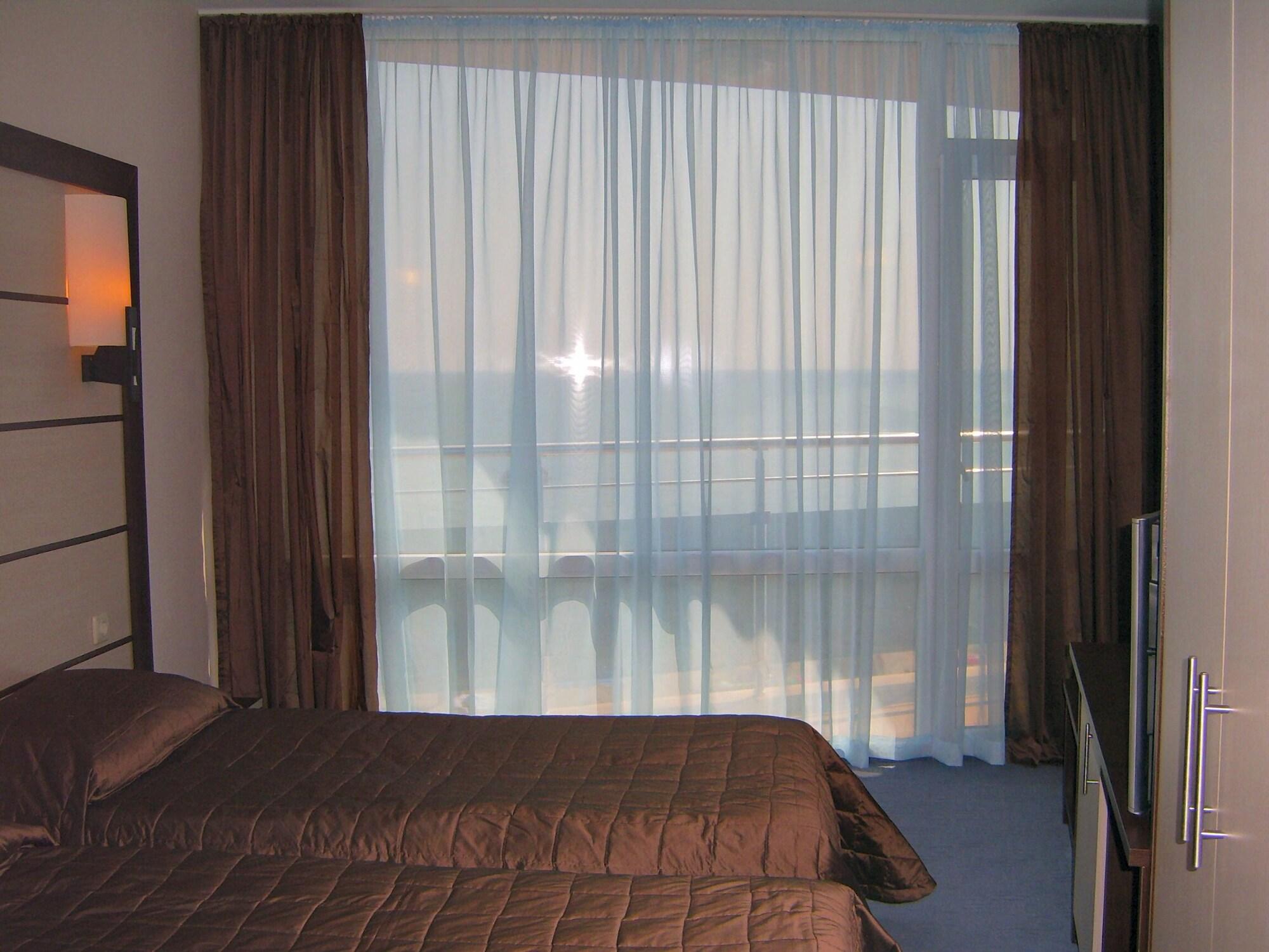 Sunny Bay Beach Hotel Pomorie Exterior photo