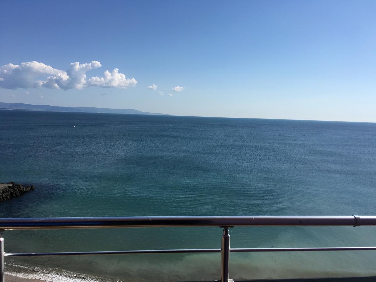 Sunny Bay Beach Hotel Pomorie Exterior photo